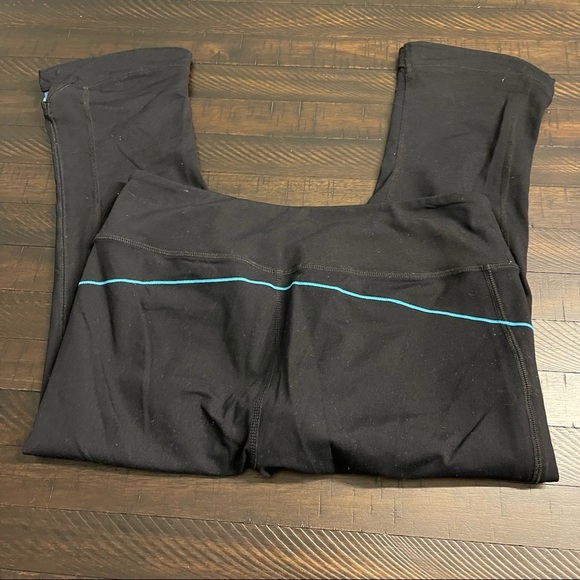 Alo Yoga Bootleg Cut‎ Leggings - Small - Picture 6 of 6